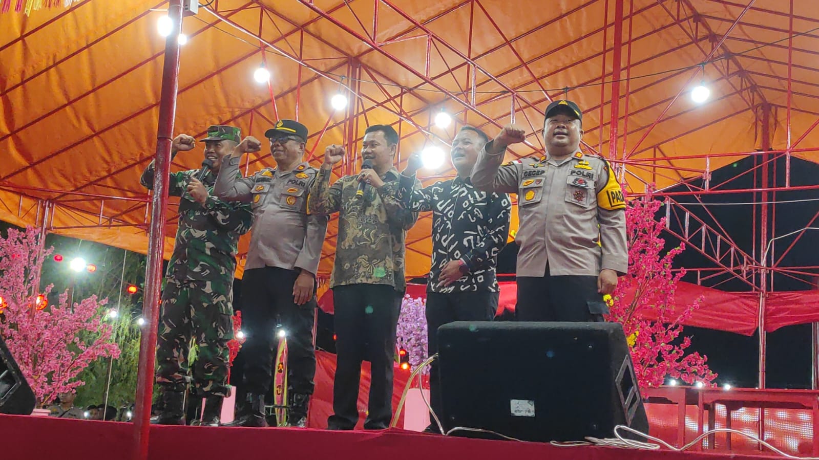 Momen kolaborasi Forkopimcam Pulau terluar Cooling system Pilkada damai dengan Warga Tionghoa Rupat