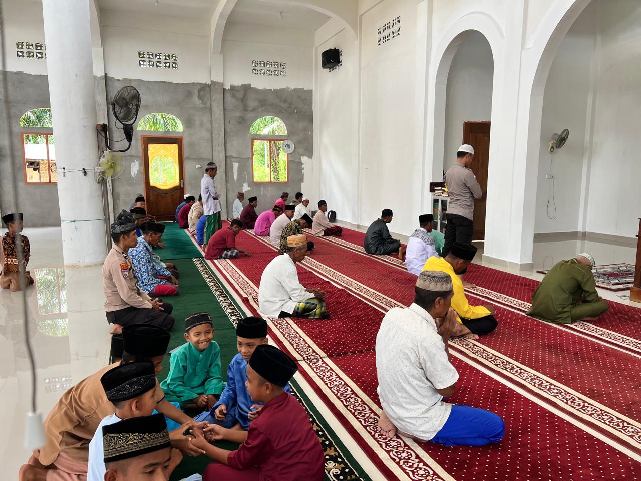 Memberikan rasa aman dan damai melalui Program Gema Binluh