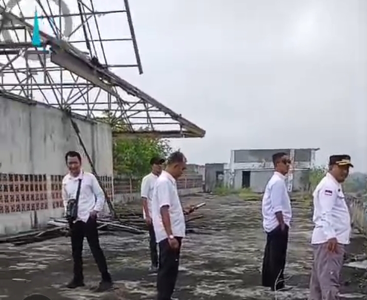 KA UPT H. BUKHARI LAKUKAN TURLAP Dan PEMERIKSAAN BANGUNAN PASAR PULAU PAYUNG